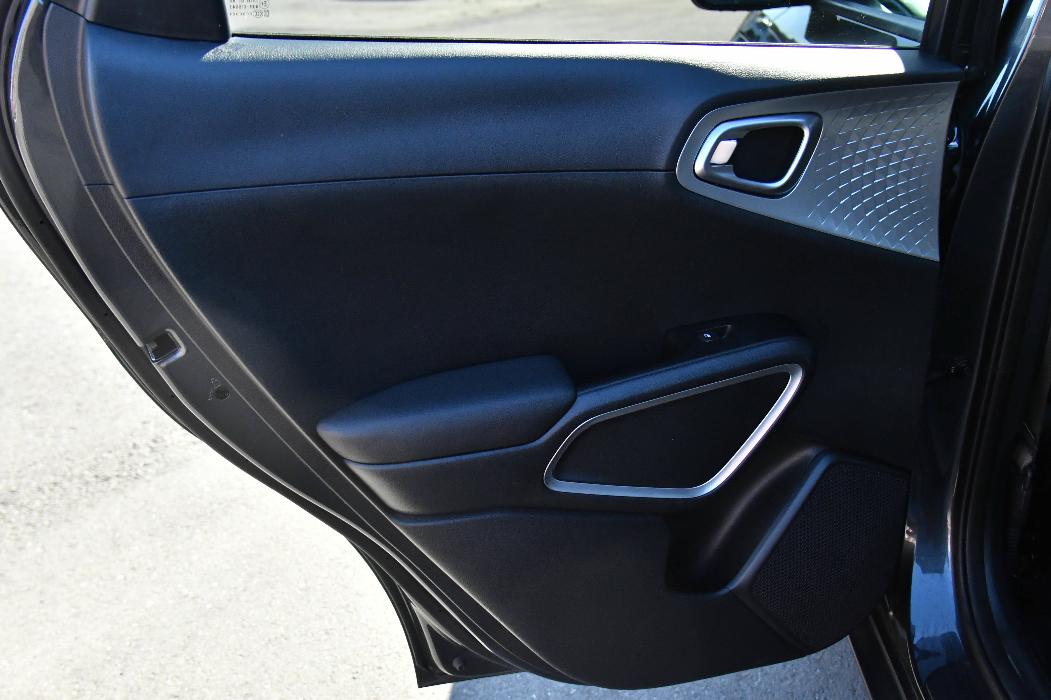 Used 2024 Kia Soul LX w/ Option Group 015 FWD image 28