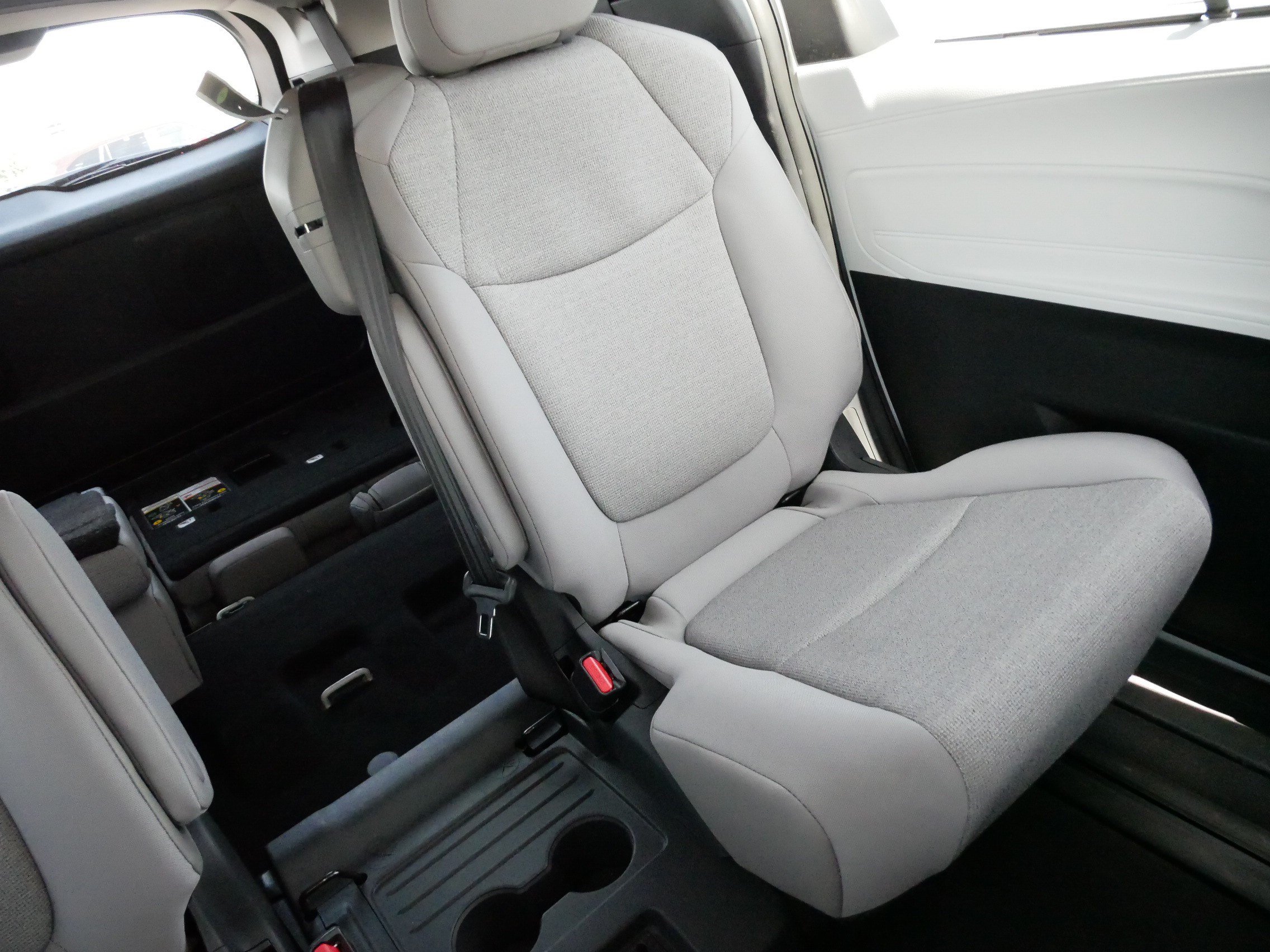 Certified 2026 Toyota Sienna LE FWD image 14
