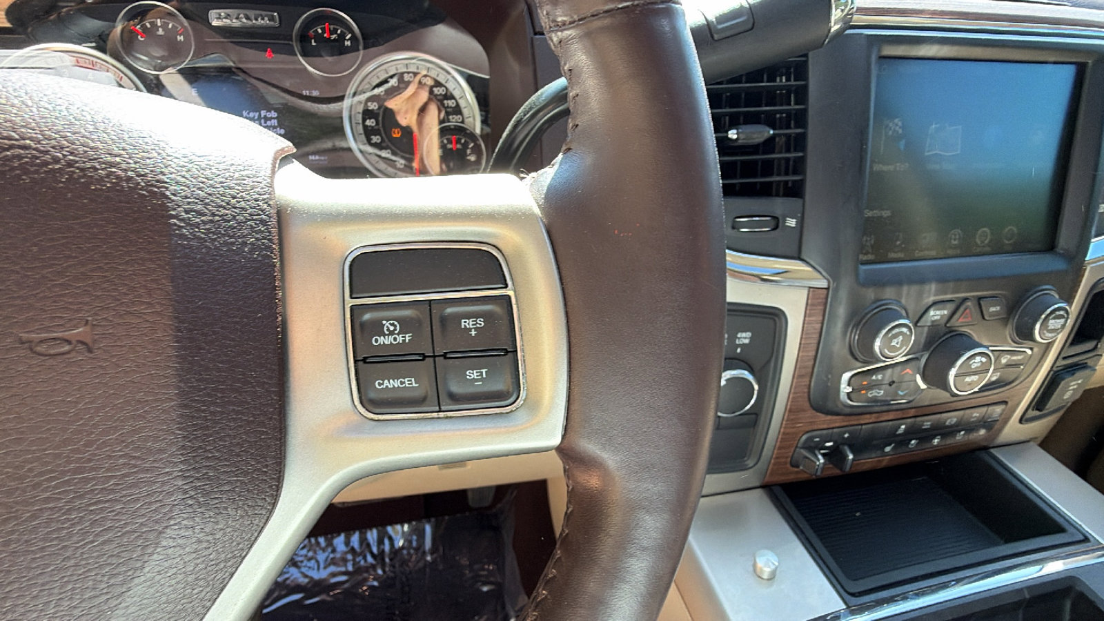 Used 2013 RAM 2500 Laramie w/ Convenience Group image 28