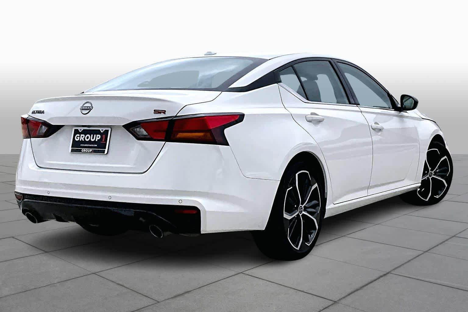 Used 2024 Nissan Altima 2.5 SR image 13