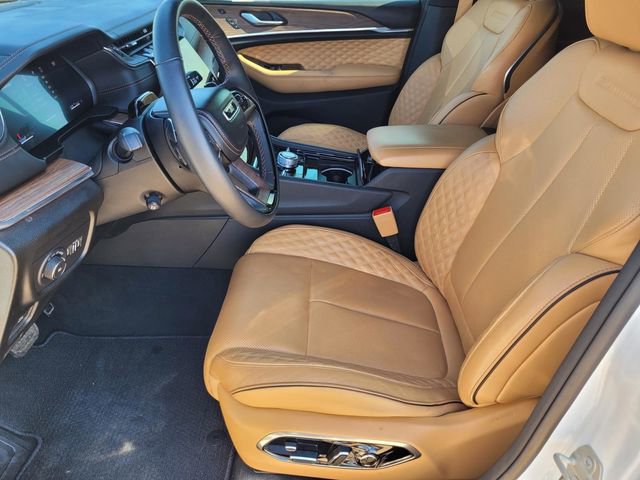 Used 2024 Jeep Grand Cherokee L Summit w/ Advanced Protech Group IV image 30