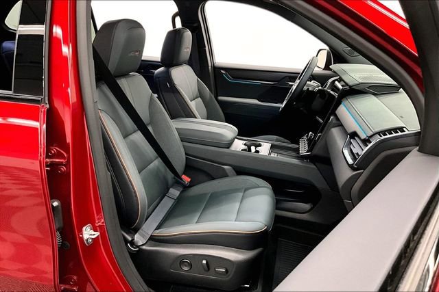 Used 2025 GMC Acadia AT4 w/ LPO, Floor Liner Package image 8