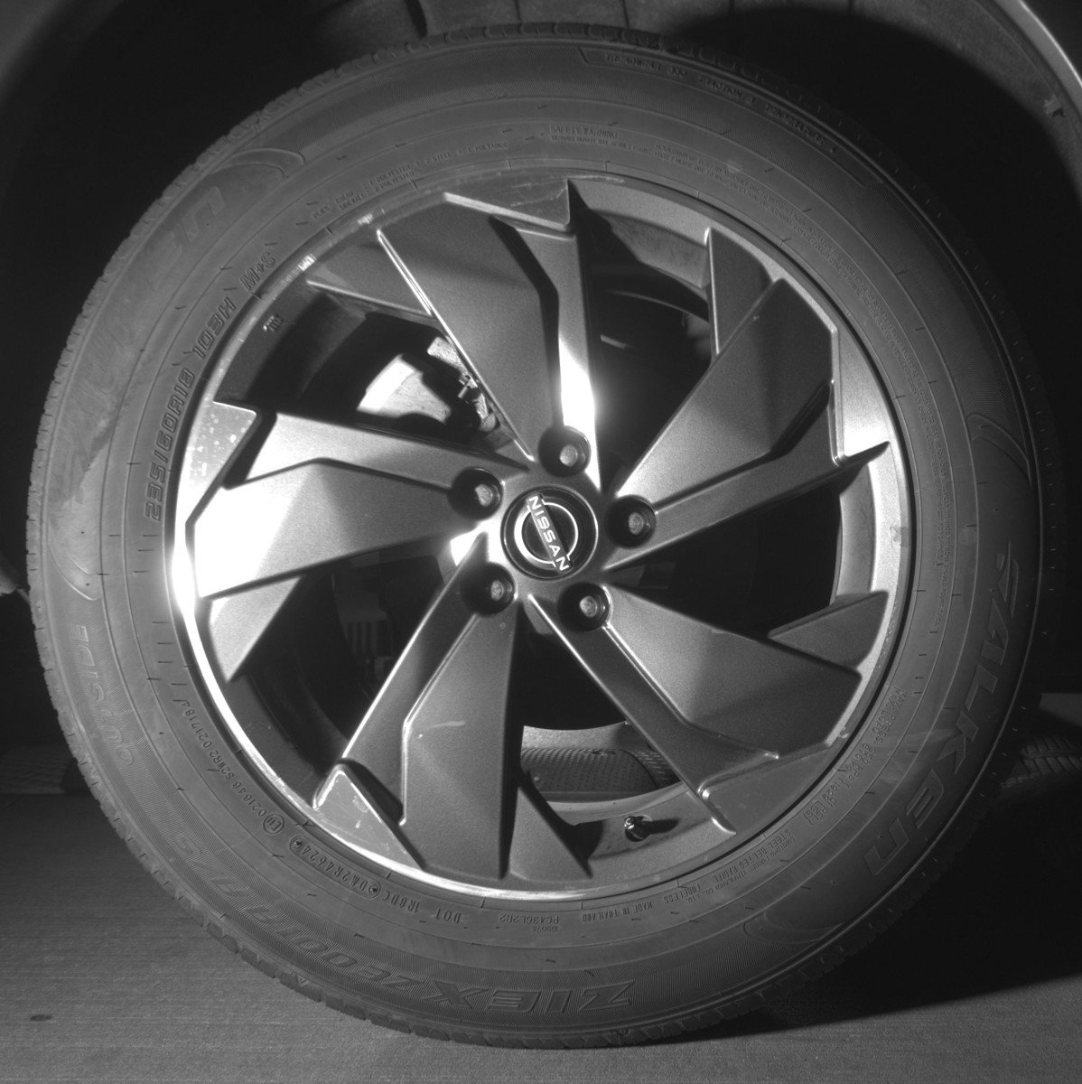 Used 2025 Nissan Rogue SV FWD image 15