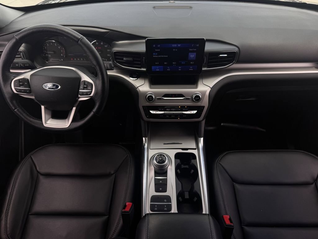 Used 2022 Ford Explorer XLT w/ Equipment Group 202A image 11