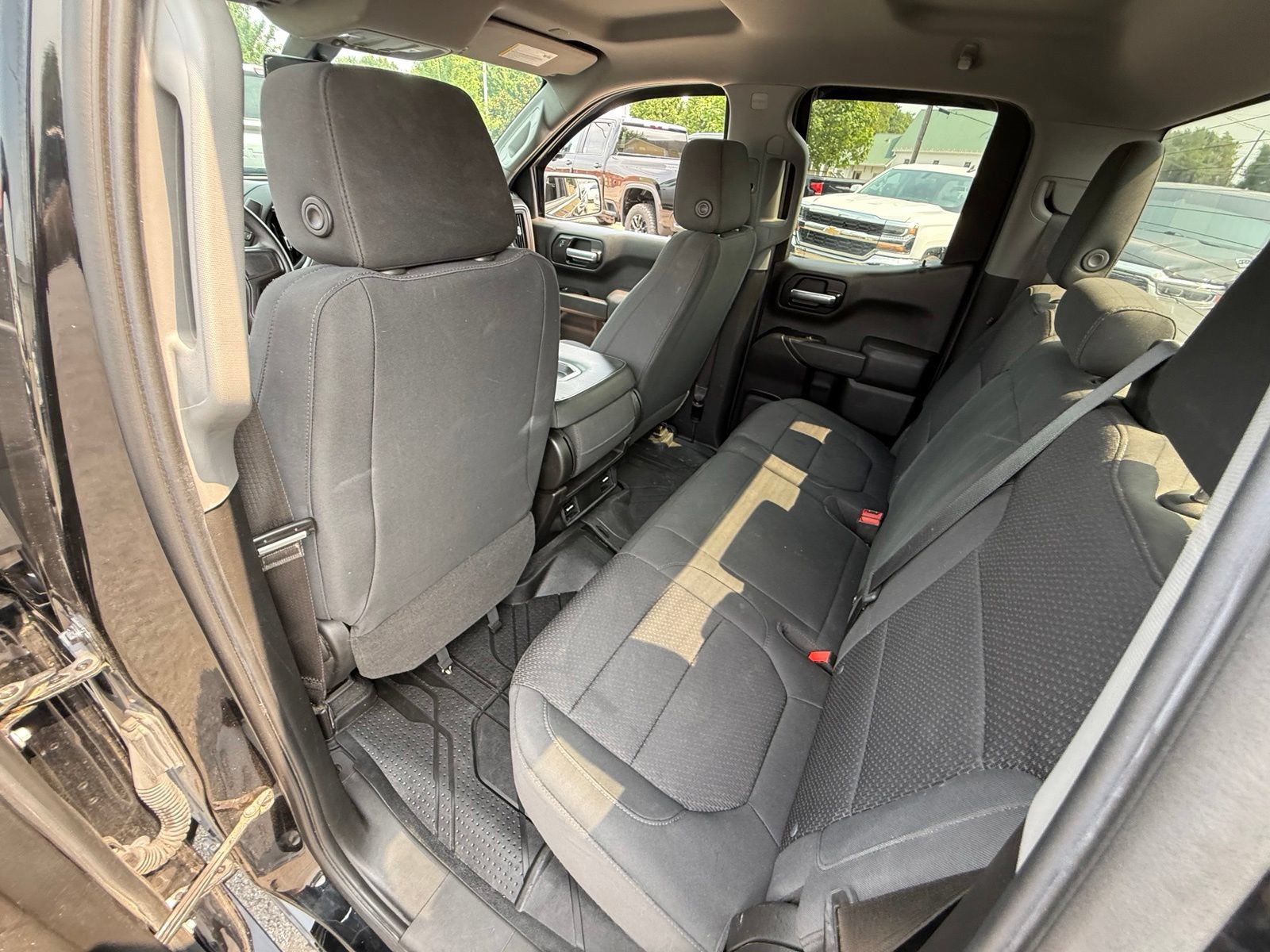Used 2020 Chevrolet Silverado 1500 Custom w/ Custom Value Package AWD/4WD image 26
