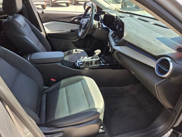 Certified 2025 Chevrolet Trax LT w/ Driver Confidence Package FWD image 15