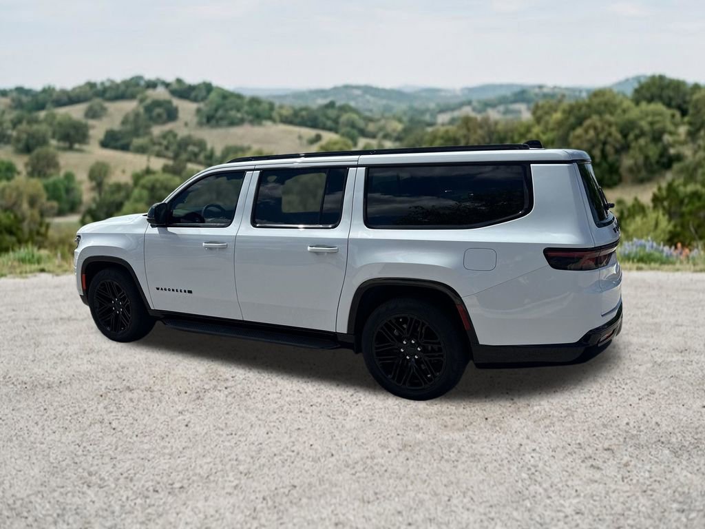 Used 2024 Jeep Wagoneer L Series II AWD/4WD image 7
