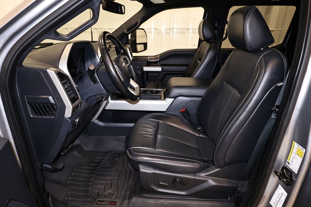 Certified 2022 Ford F250 Lariat w/ Black Appearance Package image 14