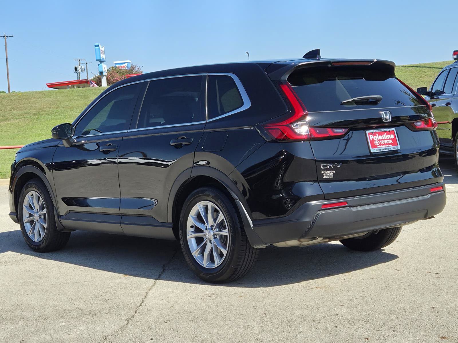 Used 2025 Honda CR-V EX image 6
