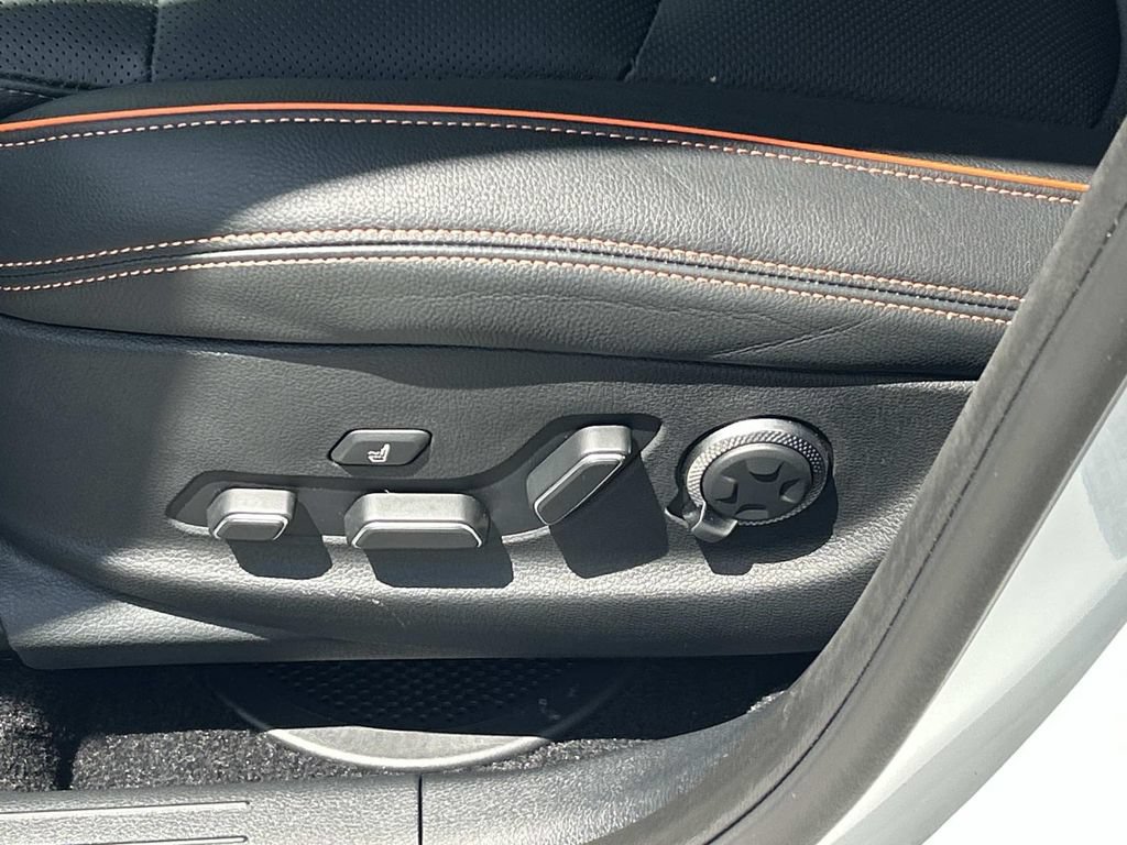 New 2026 Genesis GV70 2.5T Sport Prestige AWD/4WD image 16