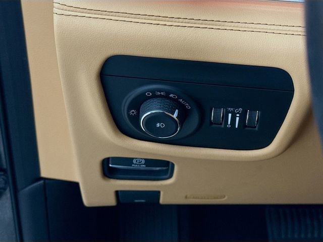 Used 2021 Jeep Grand Cherokee L Summit image 11