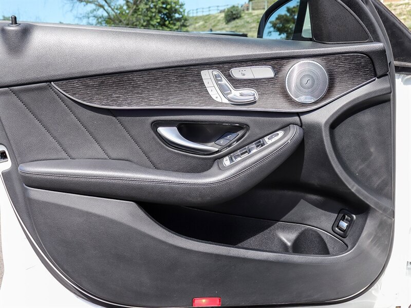Used 2021 Mercedes-Benz C 300 Sedan image 30