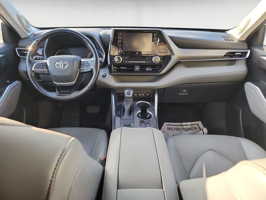 Used 2021 Toyota Highlander Limited image 10