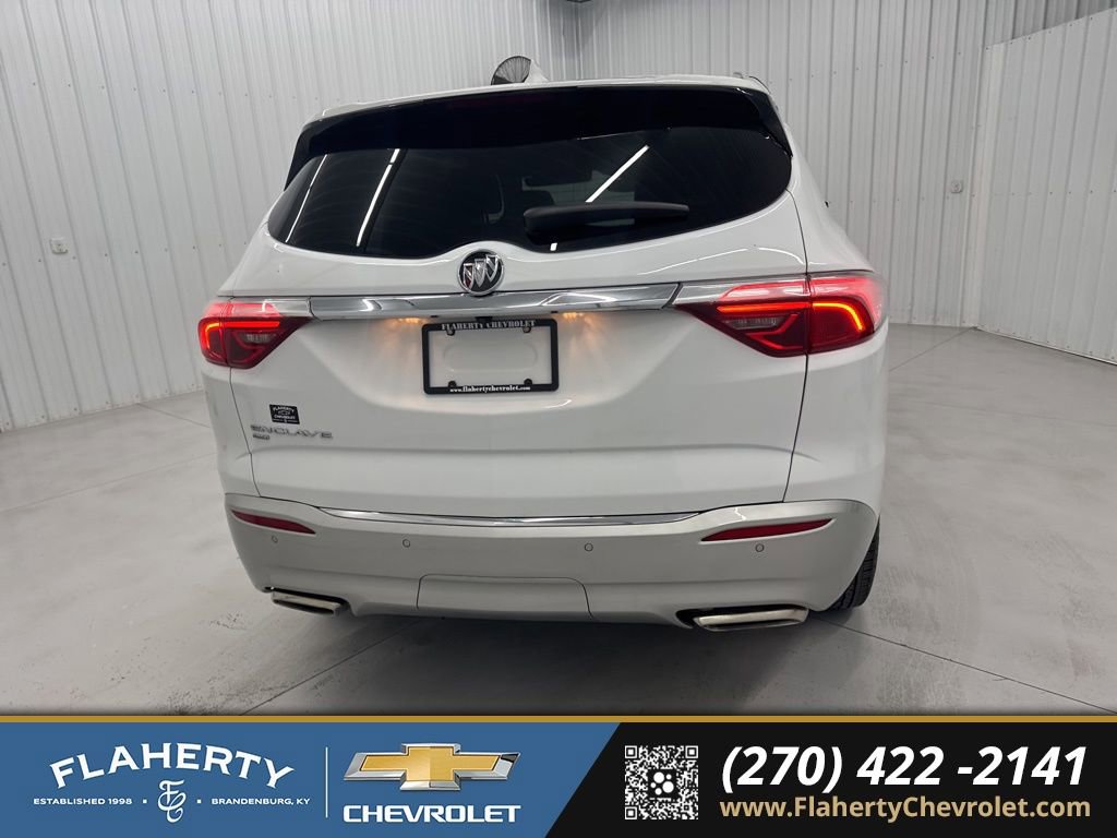 Used 2023 Buick Enclave Essence w/ Experience Buick Package image 4