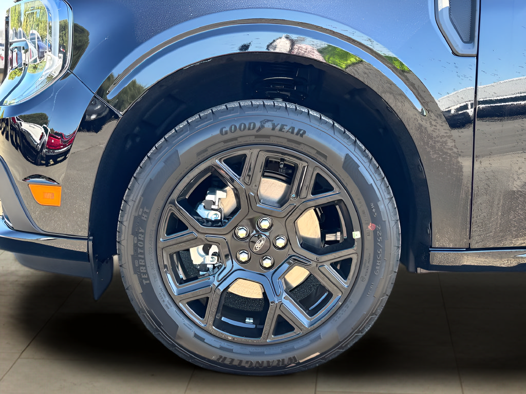 New 2026 Ford Maverick Lobo AWD/4WD image 35