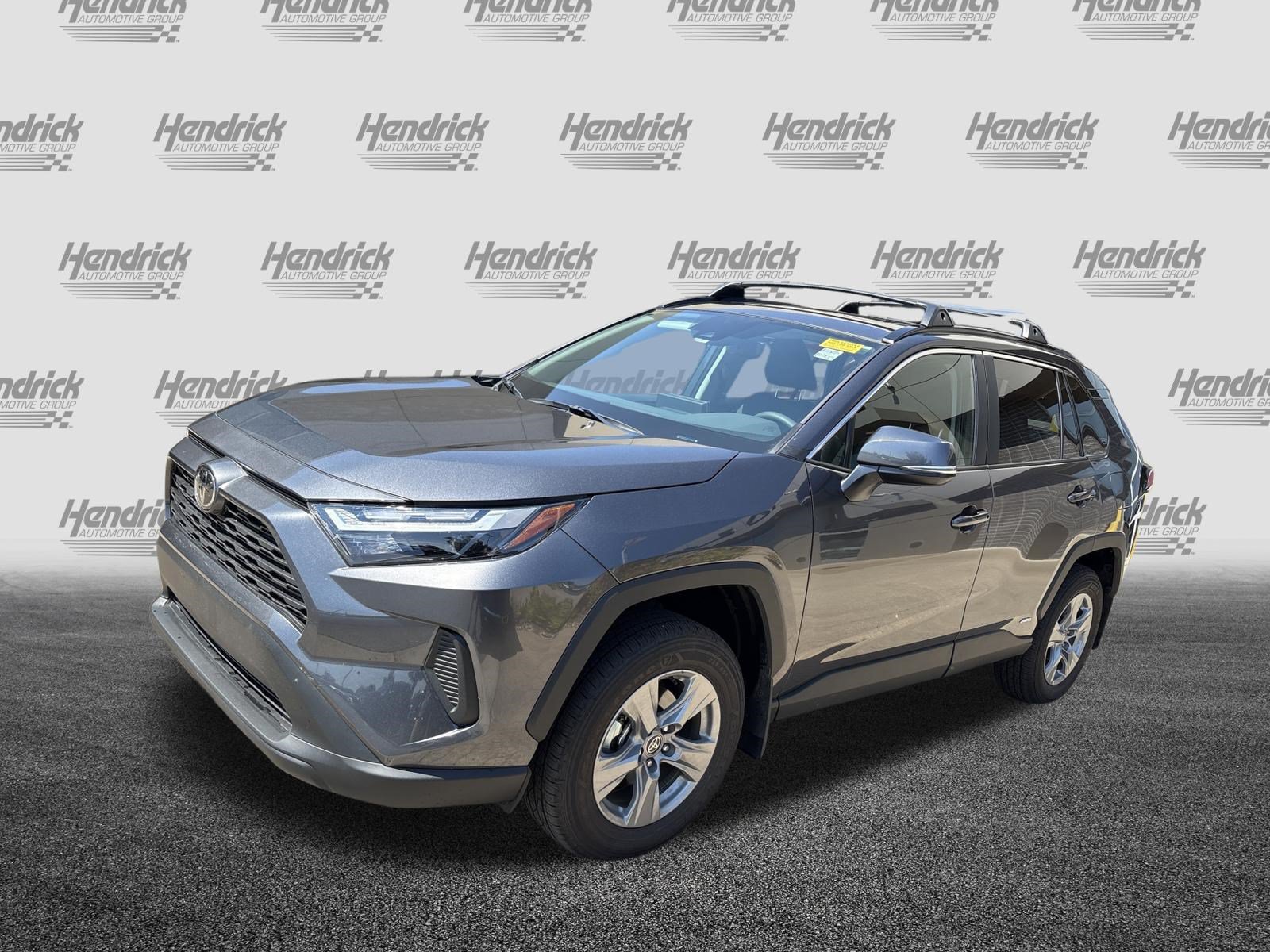 Used 2025 Toyota RAV4 XLE w/ Convenience Package AWD/4WD image 5