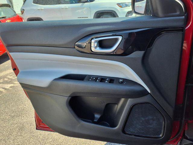 Certified 2023 Jeep Compass Limited image 16