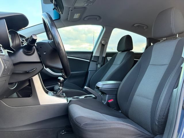 Used 2016 Hyundai Elantra GT FWD image 12
