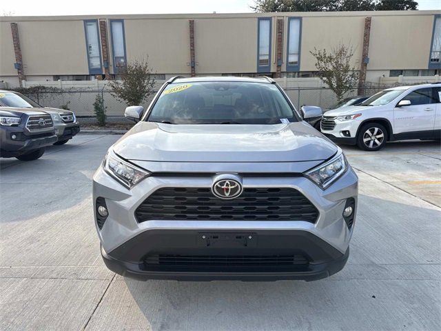 Used 2020 Toyota RAV4 XLE video 2