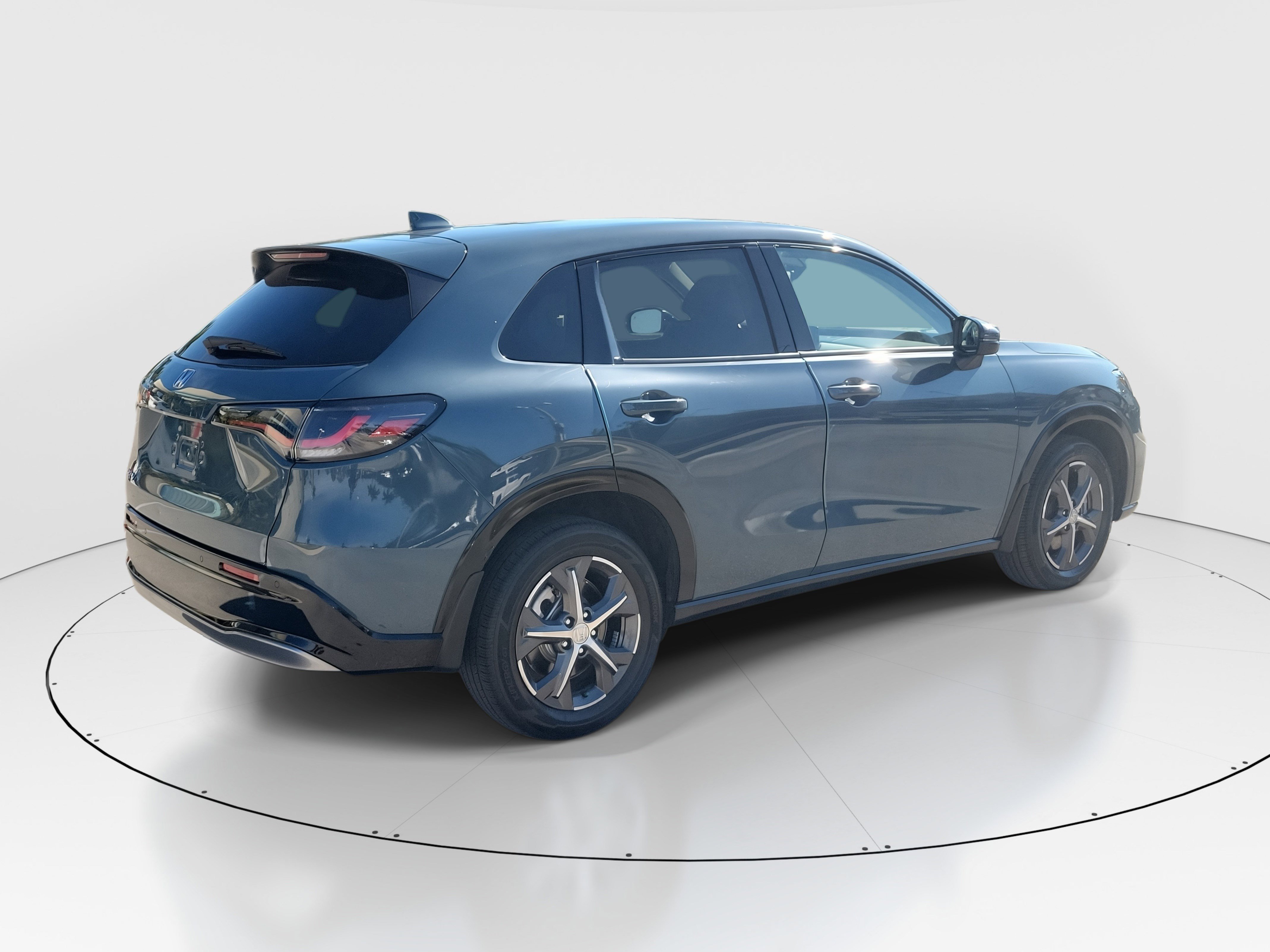 Used 2024 Honda HR-V EX-L image 3