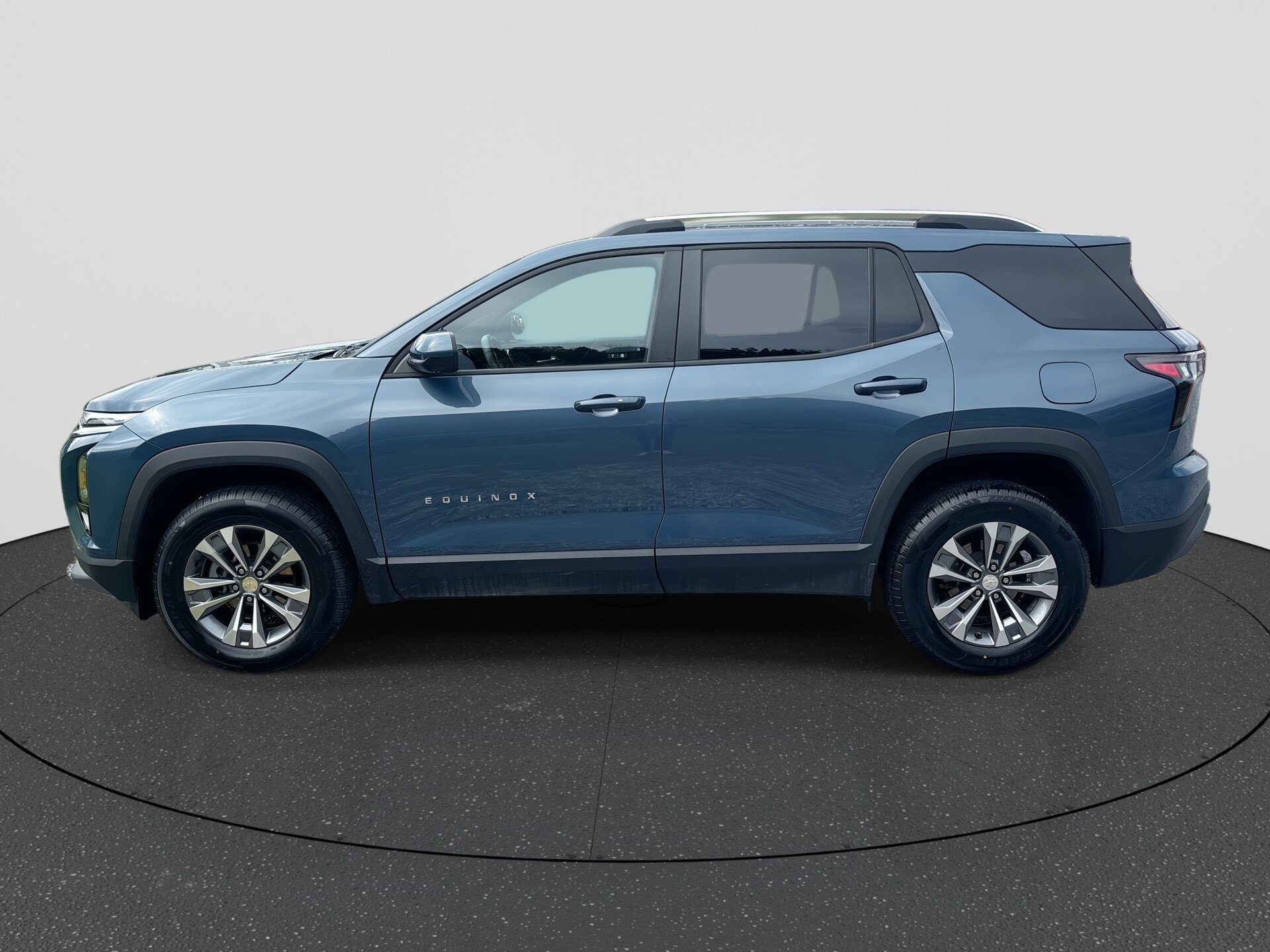 Used 2025 Chevrolet Equinox LT w/ Convenience Package II AWD/4WD image 5