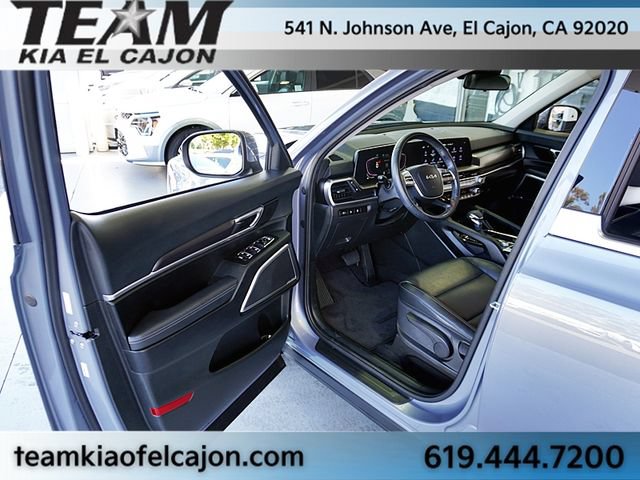 Certified 2024 Kia Telluride LX FWD image 38