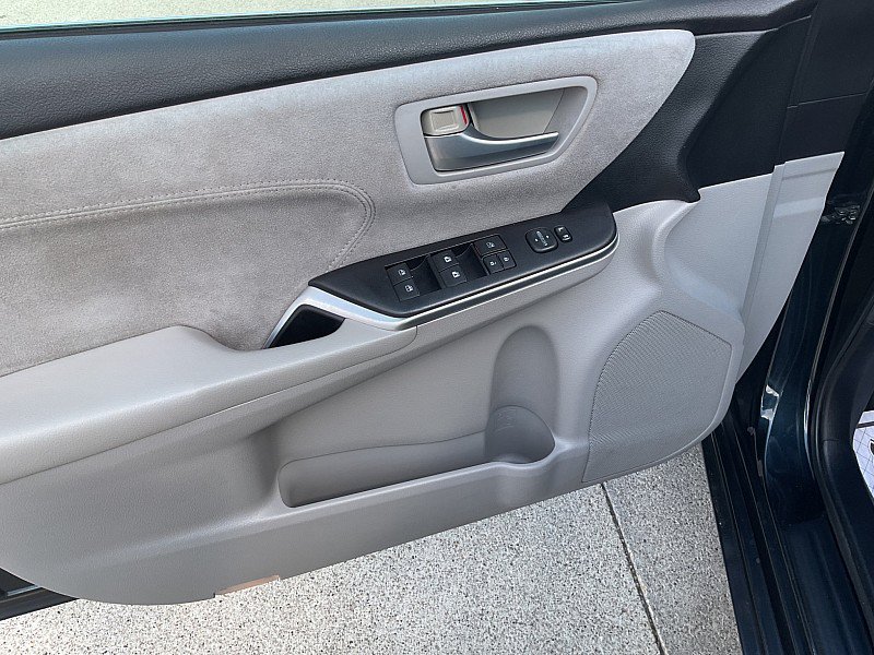 Used 2015 Toyota Camry XSE w/ Advanced Technology Package FWD image 21