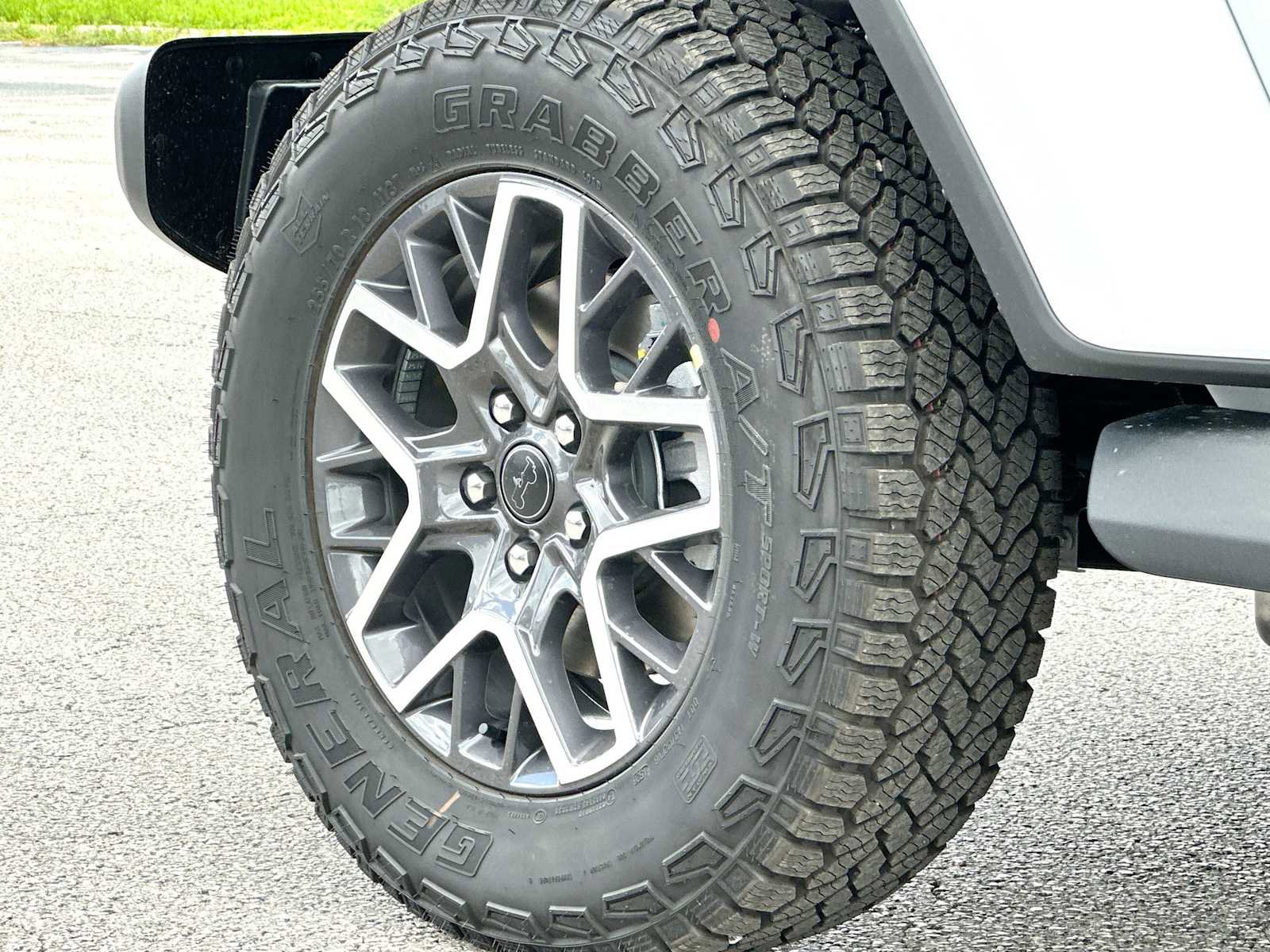 New 2026 Jeep Wrangler Unlimited Sahara AWD/4WD image 11