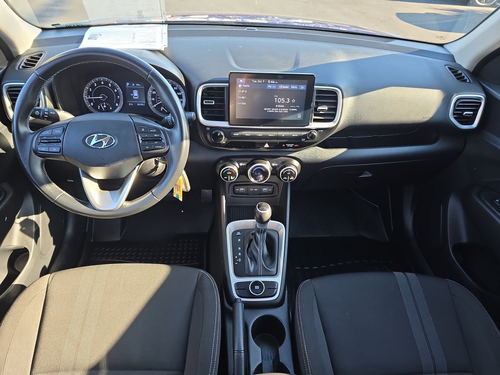 Used 2022 Hyundai Venue SEL image 27