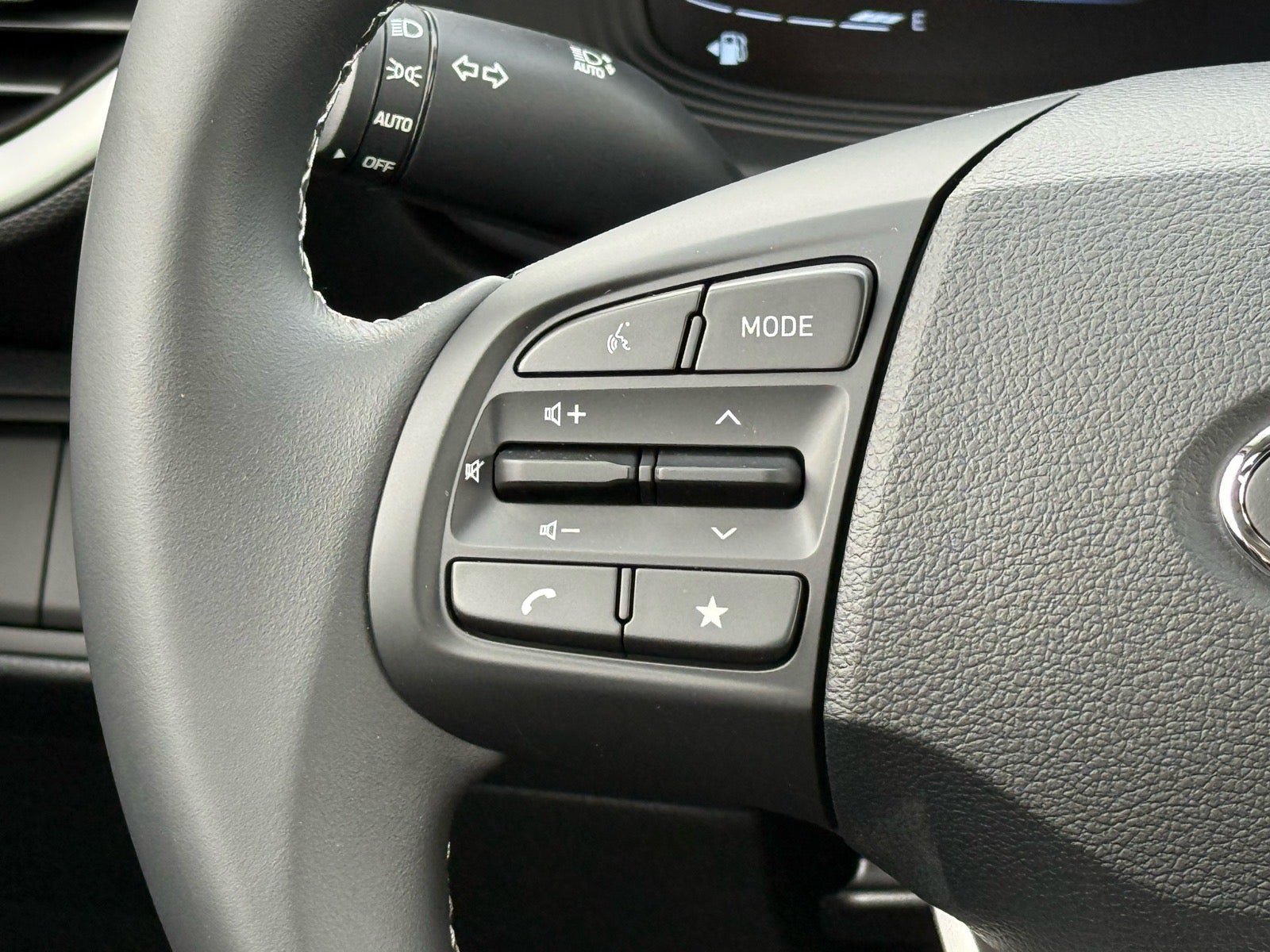 New 2026 Hyundai Venue SEL FWD image 18