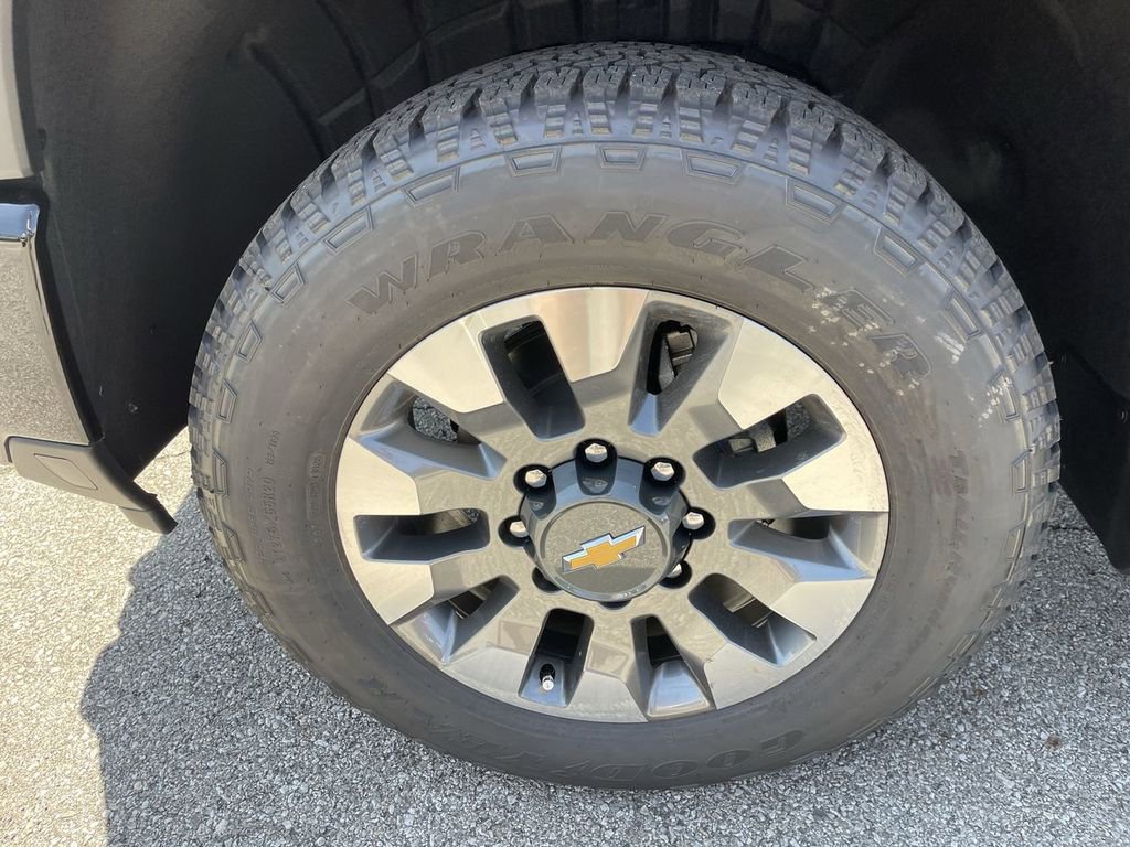 New 2026 Chevrolet Silverado 2500 Custom w/ Custom Value Package AWD/4WD image 10
