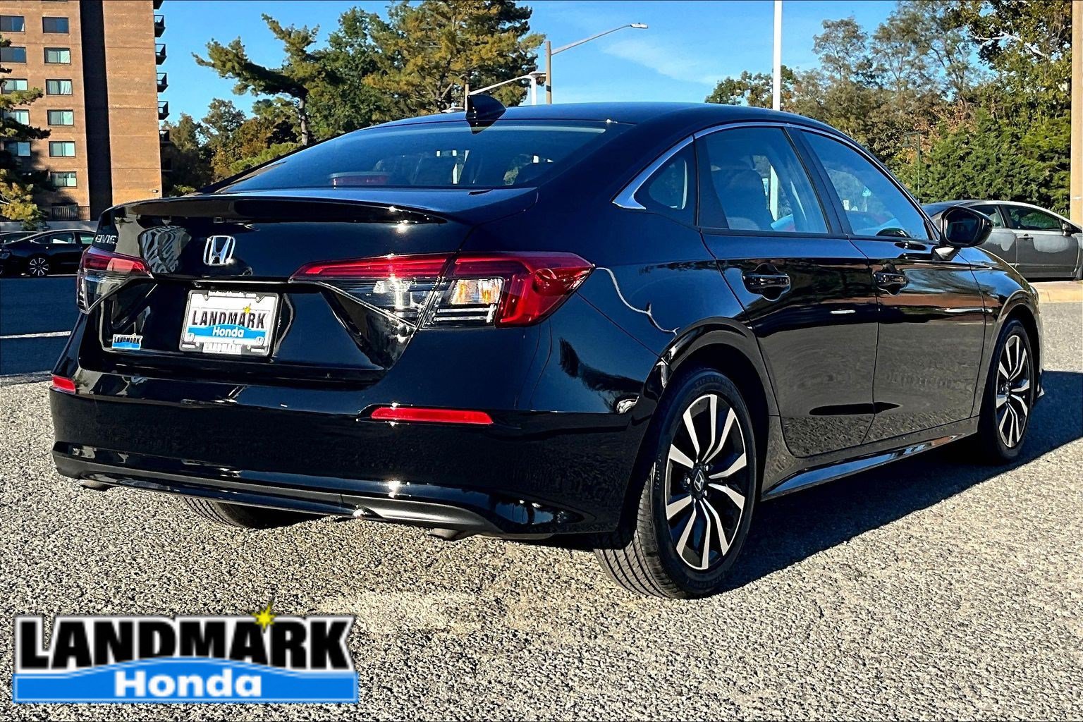 Used 2023 Honda Civic EX image 2