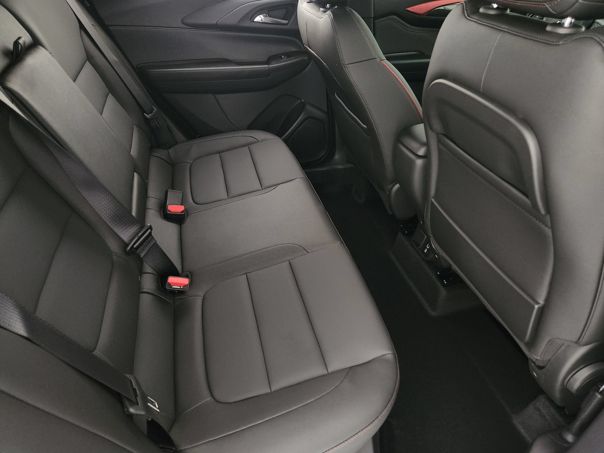 New 2026 Chevrolet TrailBlazer RS w/ Convenience Package FWD image 32