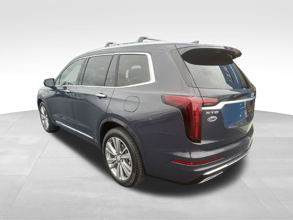 Used 2025 Cadillac XT6 Premium Luxury FWD image 8