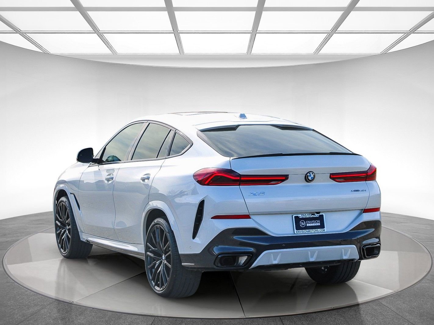 Used 2024 BMW X6 xDrive40i w/ Premium Package image 2