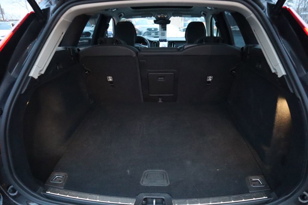 Used 2025 Volvo XC60 B5 Plus w/ Climate Package image 29