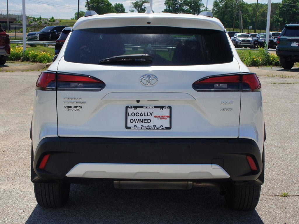Used 2022 Toyota Corolla Cross XLE w/ Convenience Package AWD/4WD image 3