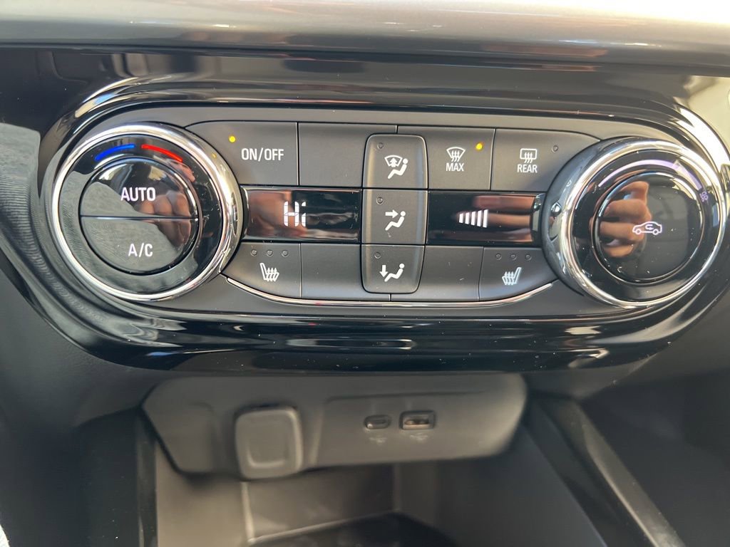 New 2026 Chevrolet Trax LT w/ Driver Confidence Package image 14