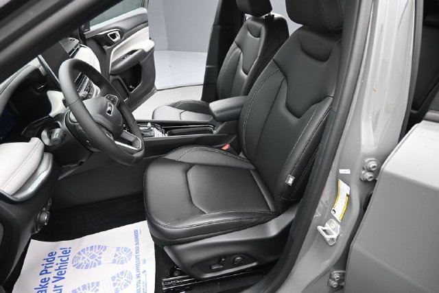 New 2026 Jeep Compass Limited w/ Sun, Sound & Navigation Group AWD/4WD image 19
