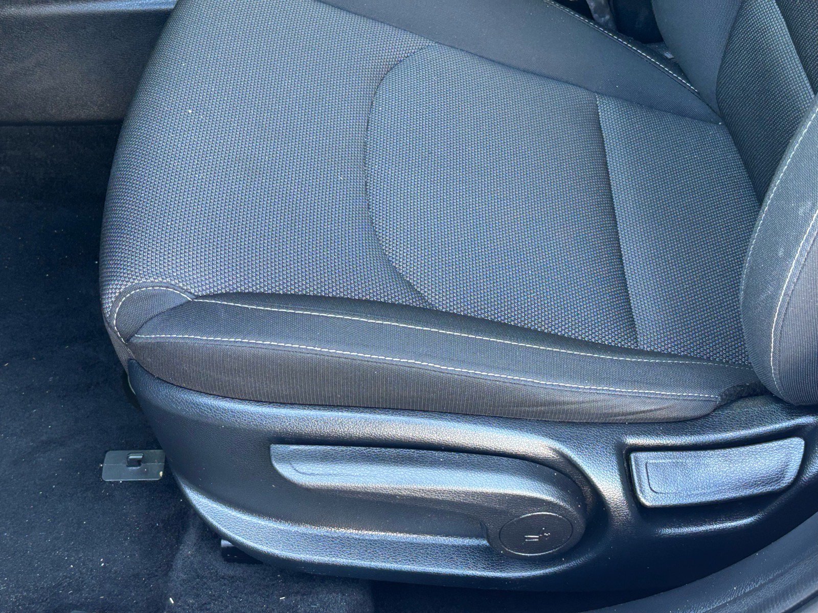 Used 2024 Kia Forte LXS FWD image 8