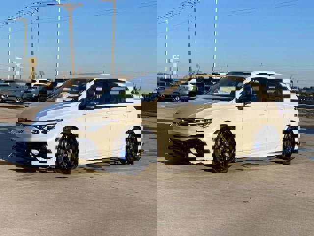 Used 2023 Volkswagen Golf 20th Anniversary Edition video 2