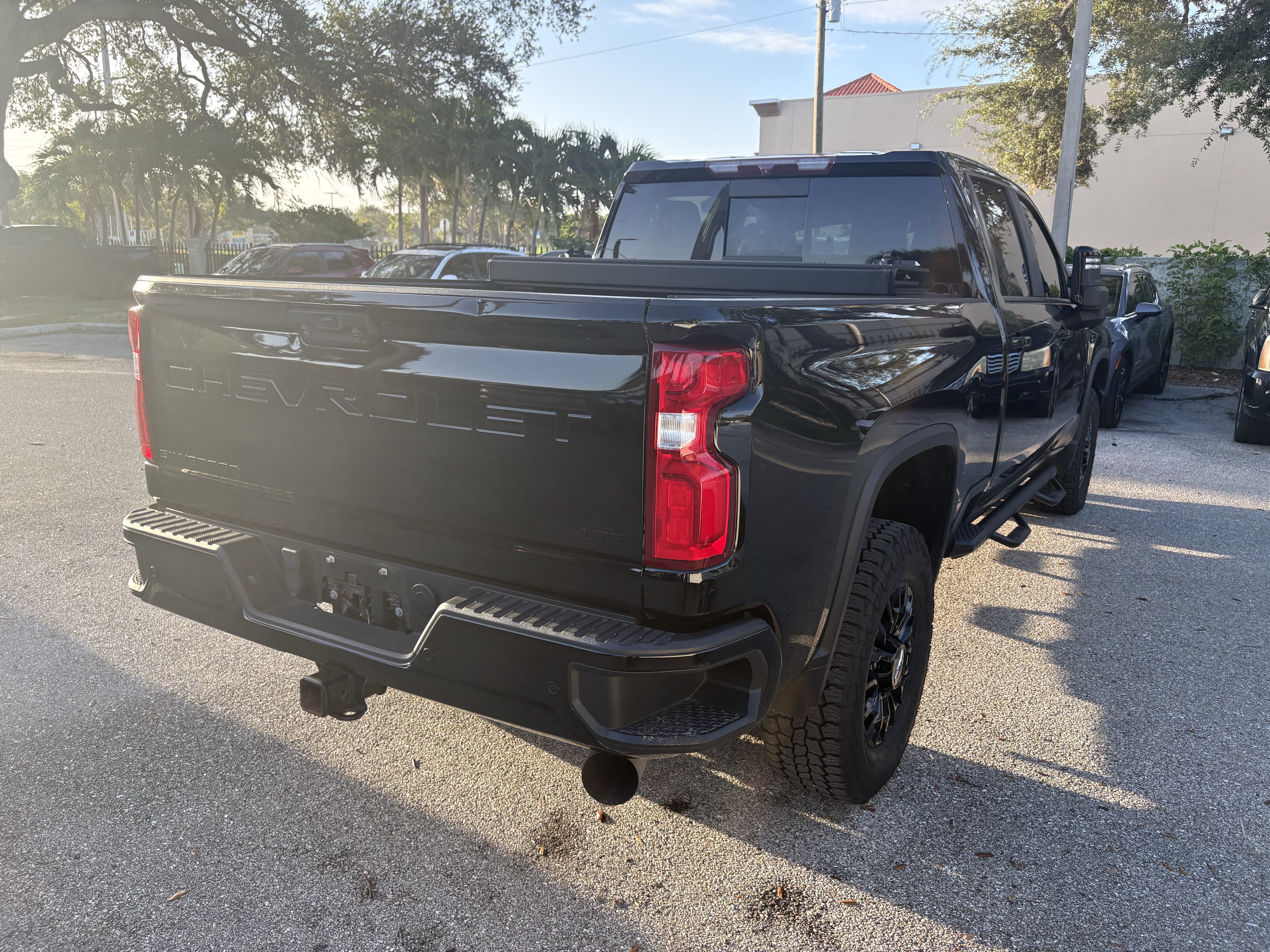 Used 2022 Chevrolet Silverado 2500 LTZ w/ LTZ Plus Package AWD/4WD image 6