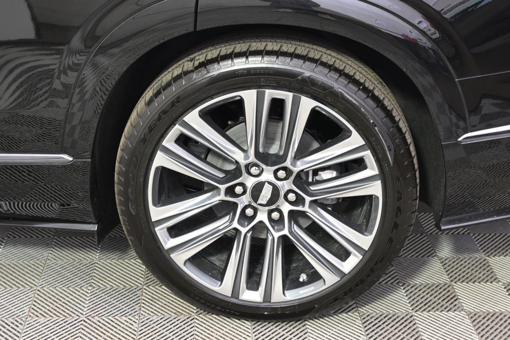 New 2026 Cadillac Vistiq Platinum image 19