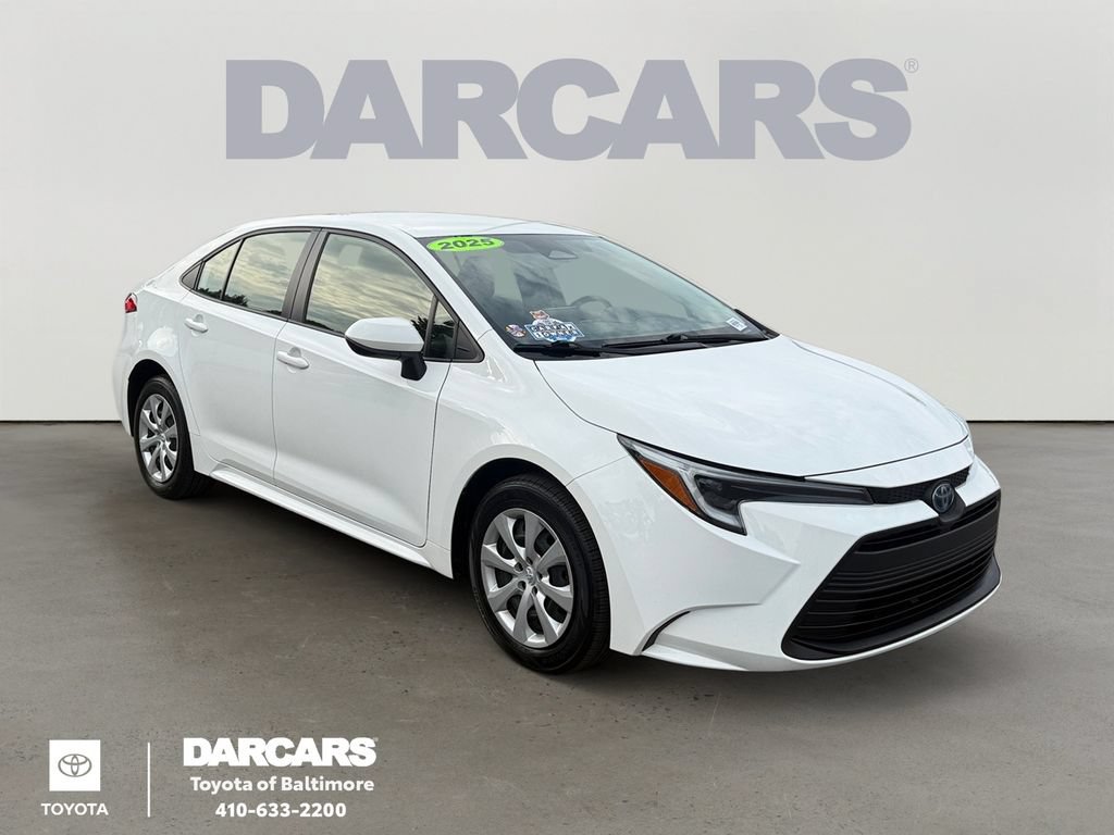 Used 2025 Toyota Corolla LE FWD image 1