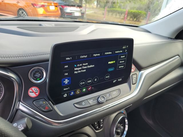 Used 2025 Chevrolet Blazer LT image 19