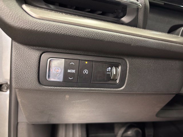 Used 2026 Chevrolet Traverse LT w/ Driver Confidence Package FWD image 33