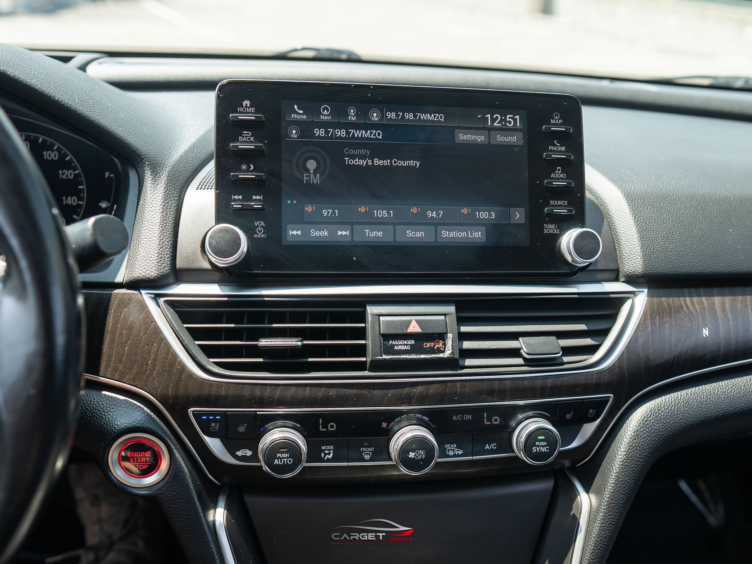Used 2018 Honda Accord Touring image 30