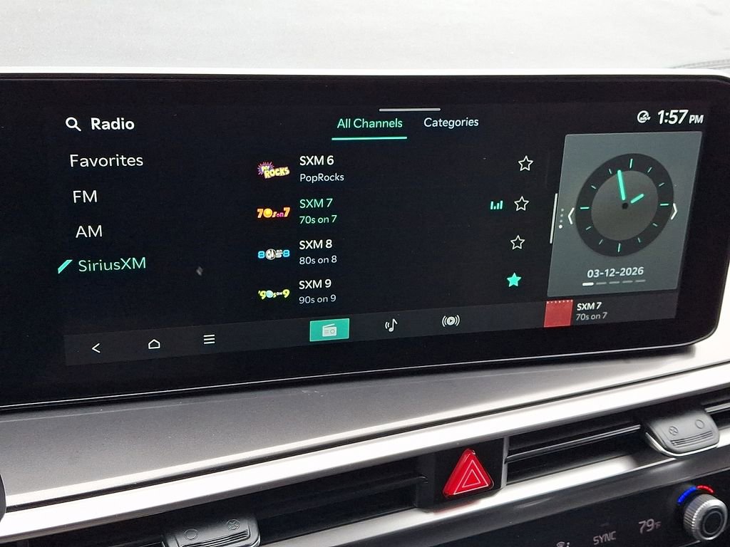 Used 2024 Kia Sorento S image 22