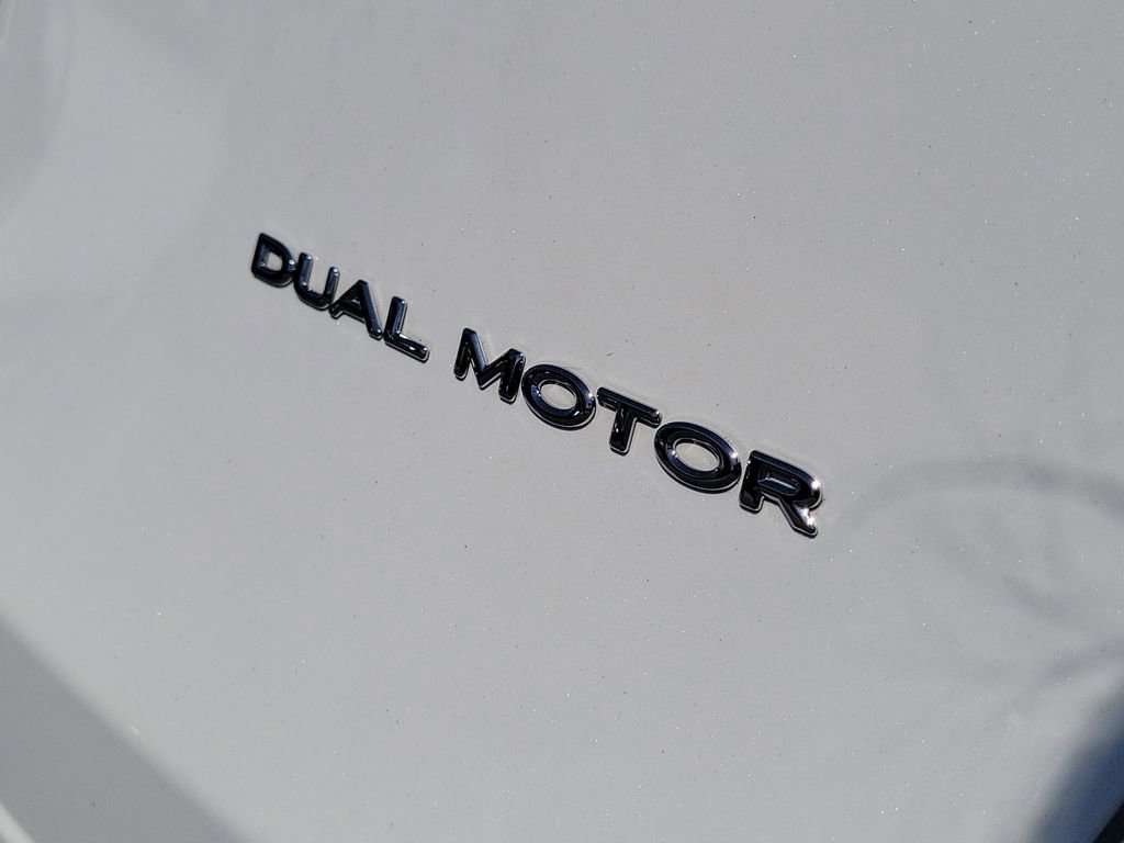 Used 2022 Tesla Model Y Long Range image 7