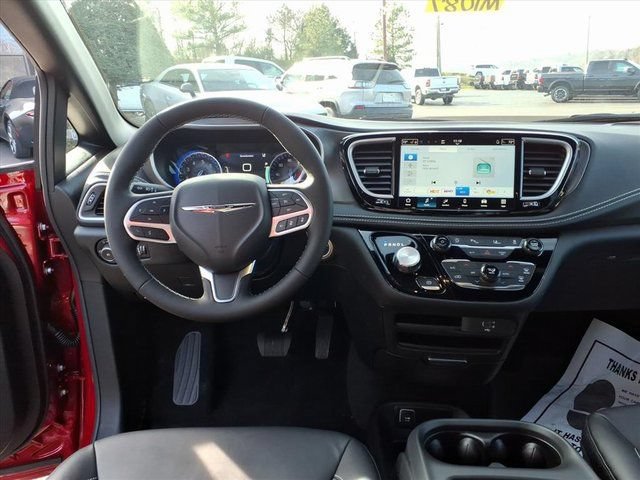 New 2026 Chrysler Pacifica Select FWD image 12